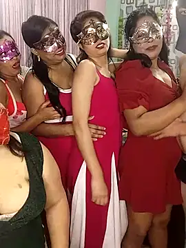 Sexy anaamika online show from December 18, 7:03 am