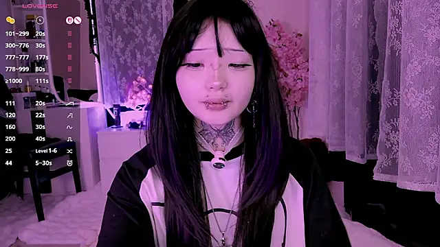 Snapshot of Lein_Bone chatting on March 19, 12:03 am Lein Bone online show from March 19, 12:03 am