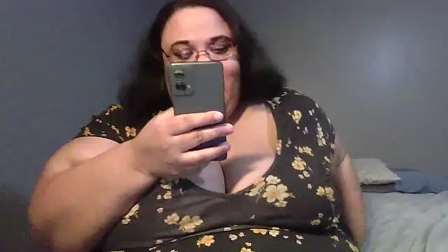 SexyBBW10790 online show from April 23, 2:13 am