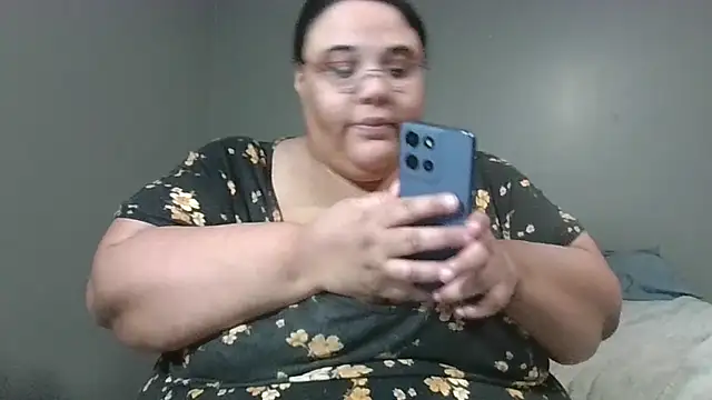 SexyBBW10790 online show from April 26, 2:09 am