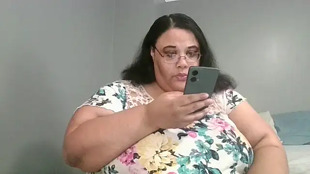 SexyBBW10790 online show from April 26, 2:15 pm