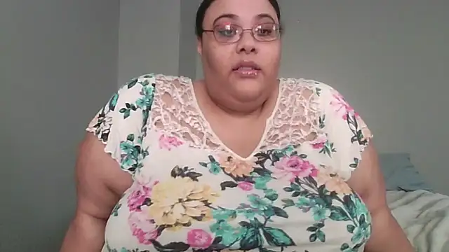 SexyBBW10790 online show from May 3, 2:12 pm