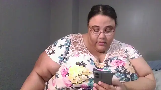SexyBBW10790 online show from May 4, 2:18 am