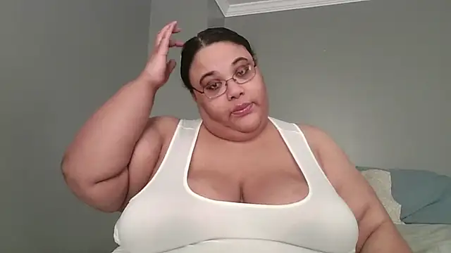SexyBBW10790 online show from May 16, 2:05 pm