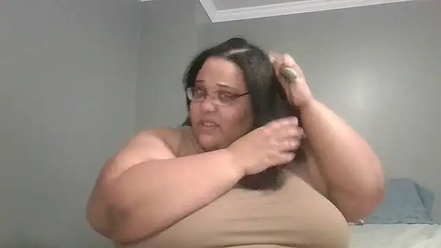 SexyBBW10790 online show from July 26, 11:06 am