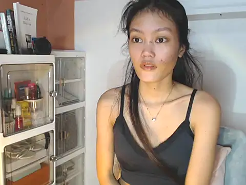 skinny gracie online show from July 17, 1:51 pm