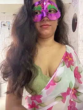 Snapshot of MONA_0213 chatting on October 6, 3:15 am MONA 0213 online show from October 6, 3:15 am