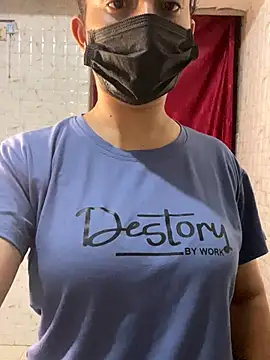 Snapshot of MONA_0213 chatting on October 6, 7:00 pm MONA 0213 online show from October 6, 7:00 pm