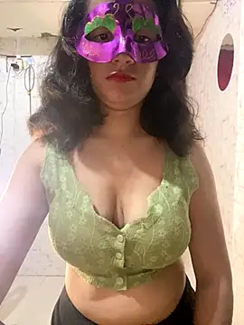 Snapshot of MONA_0213 chatting on October 17, 6:43 pm MONA 0213 online show from October 17, 6:43 pm