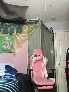 Odinaniix online show from November 5, 3:45 pm