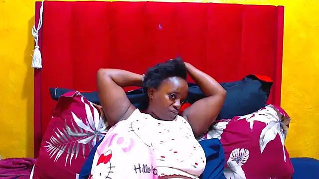 Snapshot of Candycrush2555 chatting on November 1, 5:48 pm Candycrush2555 online show from November 1, 5:48 pm