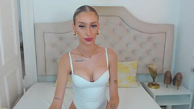 NatalieSensual online show from June 13, 12:25 pm