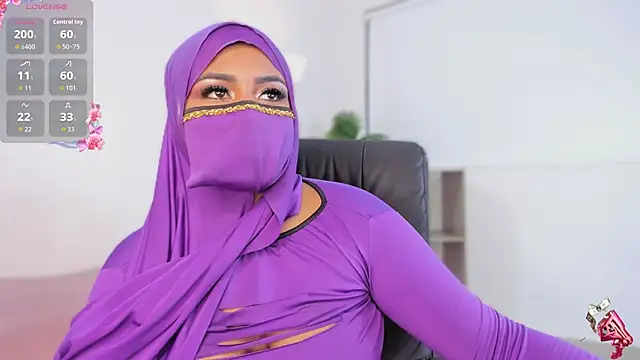 yasmin elite online show from November 11, 10:15 am