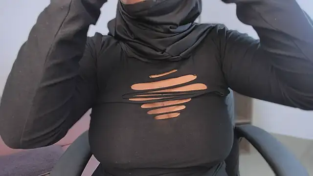 yasmin elite online show from November 19, 9:42 am