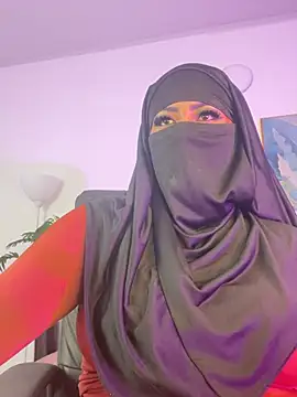 Snapshot of yasmin_elite chatting on March 3, 10:10 am yasmin elite online show from March 3, 10:10 am