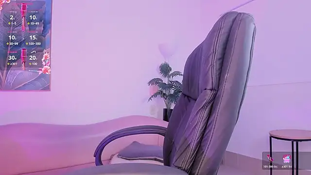 Snapshot of yasmin_elite chatting on March 11, 10:10 am yasmin elite online show from March 11, 10:10 am