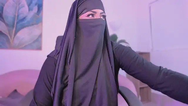 Snapshot of yasmin_elite chatting on March 18, 9:56 am yasmin elite online show from March 18, 9:56 am