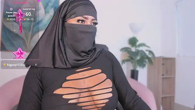 Snapshot of yasmin_elite chatting on March 24, 11:37 am yasmin elite online show from March 24, 11:37 am