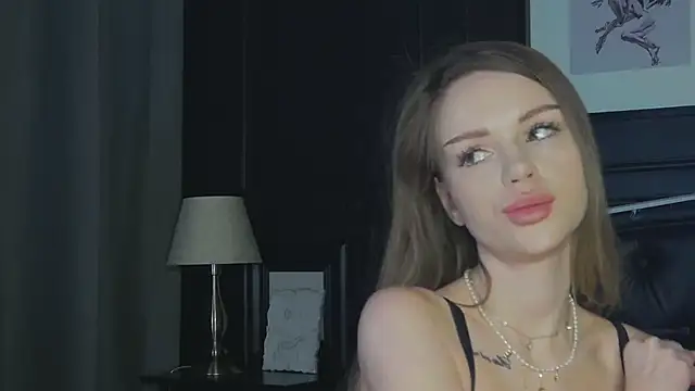 Snapshot of MarilynNova chatting on February 23, 5:16 am MarilynNova online show from February 23, 5:16 am