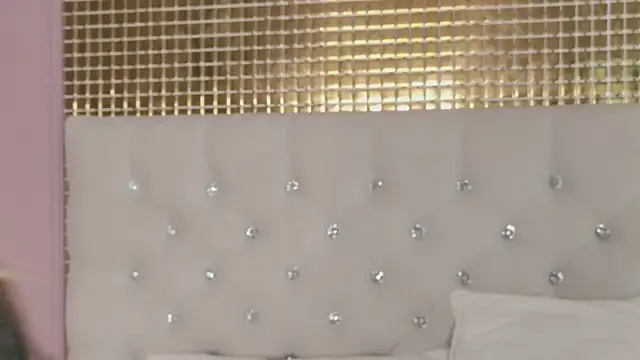 Snapshot of MarilynNova chatting on March 7, 5:37 am MarilynNova online show from March 7, 5:37 am