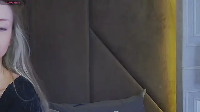 MarilynNova online show from July 12, 5:31 am