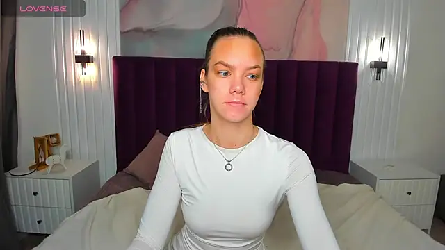 Vickie Smith online show from November 17, 12:49 am