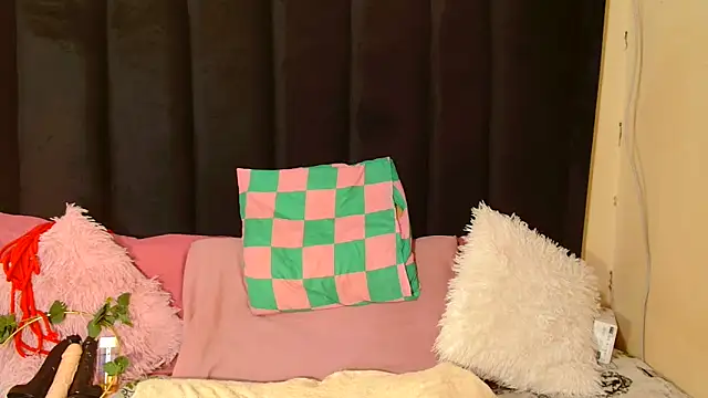 AmazingDarkDoll online show from September 29, 5:01 am