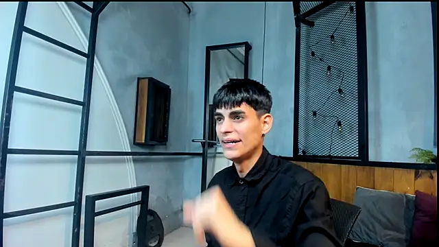 Snapshot of Dani_mc1 chatting on November 19, 11:32 am Dani mc1 online show from November 19, 11:32 am