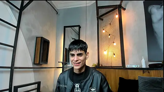 Snapshot of Dani_mc1 chatting on November 21, 11:31 am Dani mc1 online show from November 21, 11:31 am