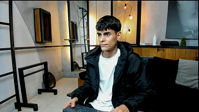 Snapshot of Dani_mc1 chatting on November 22, 11:31 am Dani mc1 online show from November 22, 11:31 am