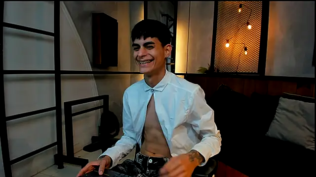 Snapshot of Dani_mc1 chatting on November 25, 11:21 am Dani mc1 online show from November 25, 11:21 am