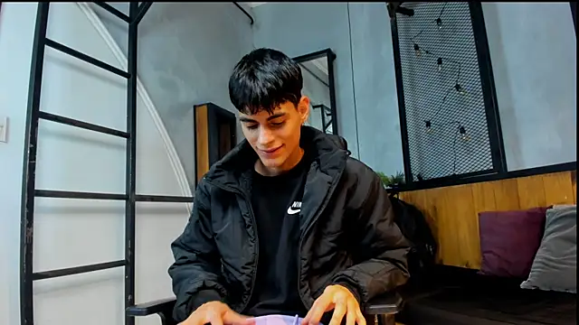 Snapshot of Dani_mc1 chatting on November 28, 11:46 am Dani mc1 online show from November 28, 11:46 am