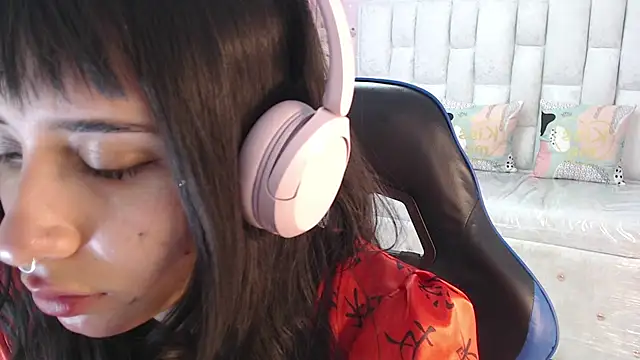 Snapshot of allyssa_bellini_s chatting on September 21, 3:35 pm allyssa bellini s online show from September 21, 3:35 pm