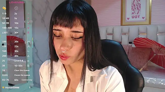 Snapshot of allyssa_bellini_s chatting on September 30, 8:36 pm allyssa bellini s online show from September 30, 8:36 pm