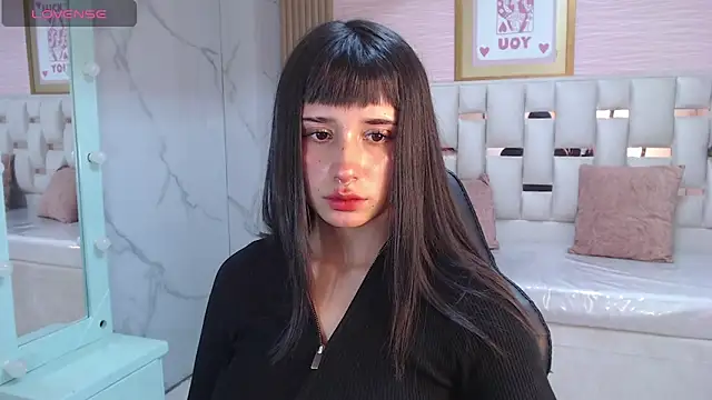 Snapshot of allyssa_bellini_s chatting on November 15, 3:15 am allyssa bellini s online show from November 15, 3:15 am