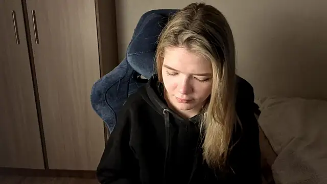 Snapshot of KatanaSVibe chatting on October 24, 12:56 pm KatanaSVibe online show from October 24, 12:56 pm