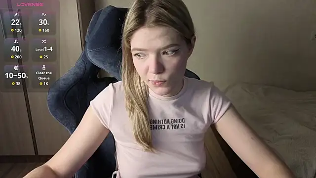 Snapshot of KatanaSVibe chatting on November 26, 11:44 am KatanaSVibe online show from November 26, 11:44 am