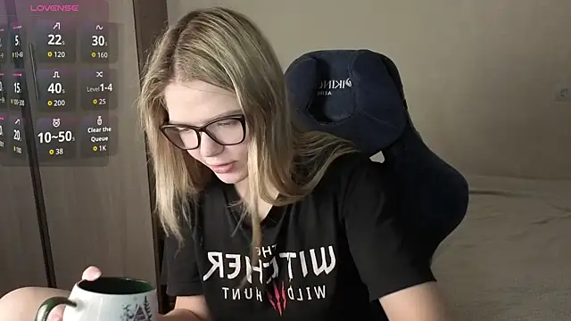 Snapshot of KatanaSVibe chatting on November 28, 1:47 pm KatanaSVibe online show from November 28, 1:47 pm