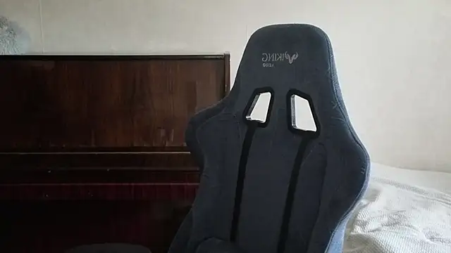 Snapshot of KatanaSVibe chatting on April 2, 12:47 pm KatanaSVibe online show from April 2, 12:47 pm