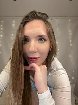 LINA ALL EYES ON YOU online show from July 28, 5:34 pm