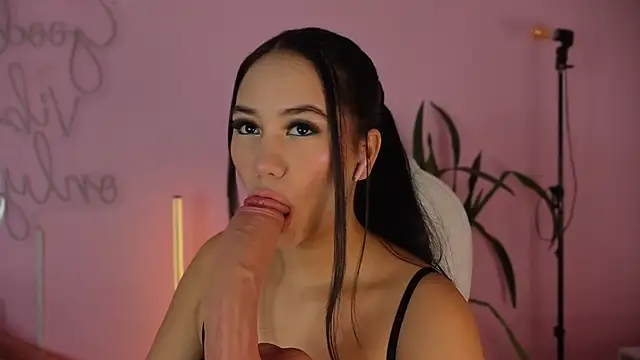 Jazmiinee online show from October 29, 4:09 pm