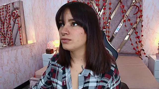 NahomyPeach online show from September 11, 4:12 am