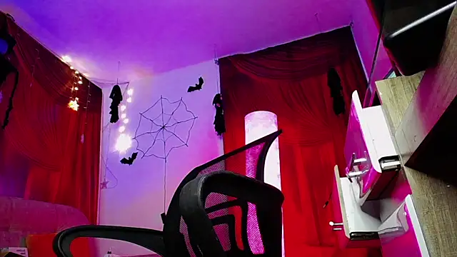 Snapshot of Noha_Lux chatting on October 24, 12:45 pm Noha Lux online show from October 24, 12:45 pm