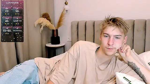 MrSexyCum4U online show from October 6, 6:16 pm