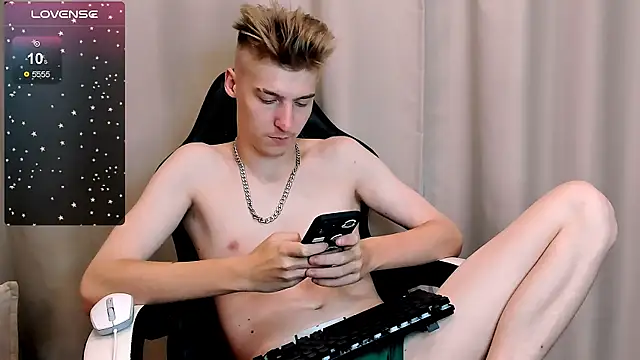 MrSexyCum4U online show from October 8, 10:18 pm