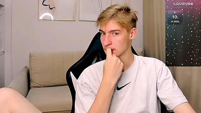 MrSexyCum4U online show from November 4, 1:21 pm