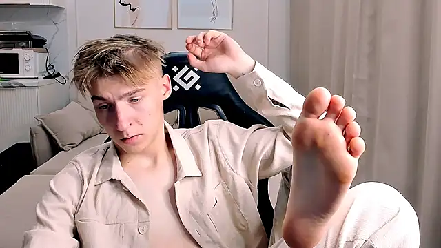 MrSexyCum4U online show from November 20, 2:28 pm