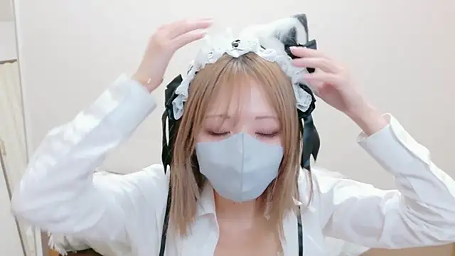 Snapshot of ka_na_ta_ch chatting on April 4, 12:13 pm ka na ta ch online show from April 4, 12:13 pm