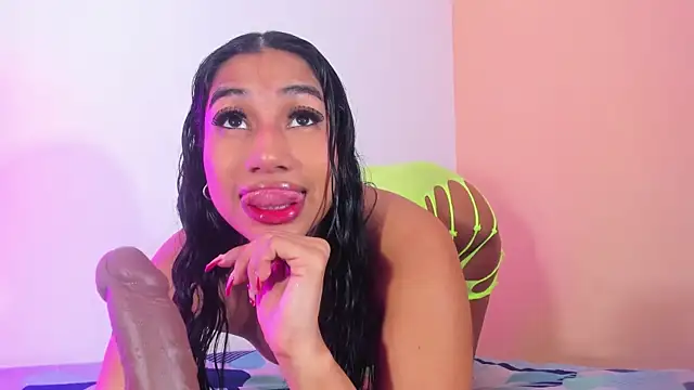 EMILYY WALKER online show from March 26, 12:22 pm