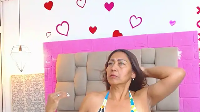 Damary Leon online show from September 23, 6:55 pm